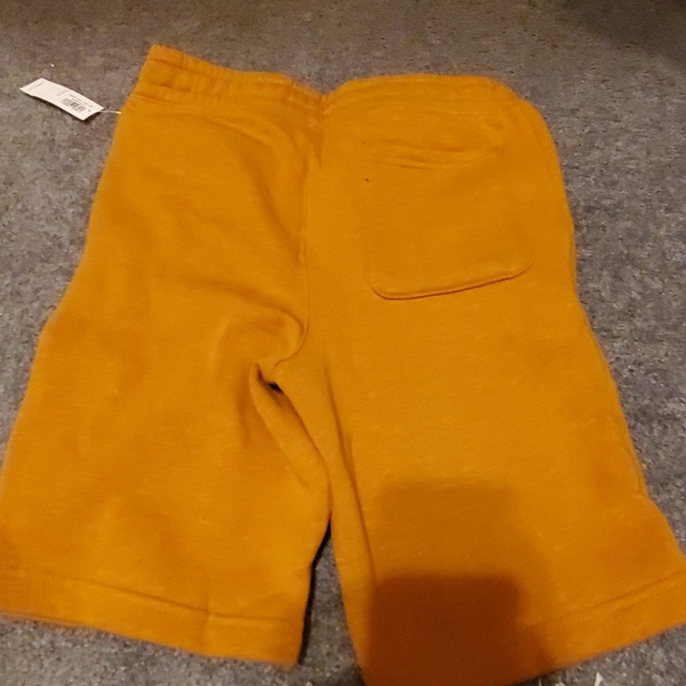 Shorts - Picture 3 of 3